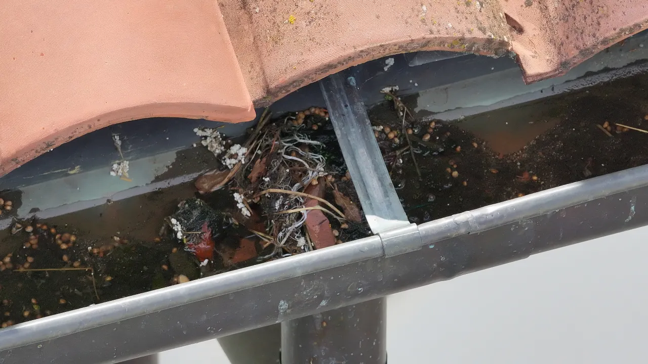Ispezione tetto e grondaie con drone